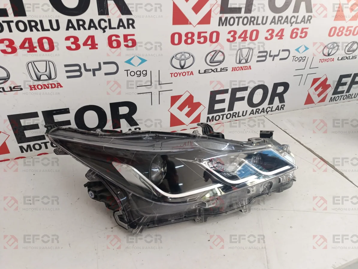 TOYOTA Corolla Sağ Far Lambası 2019