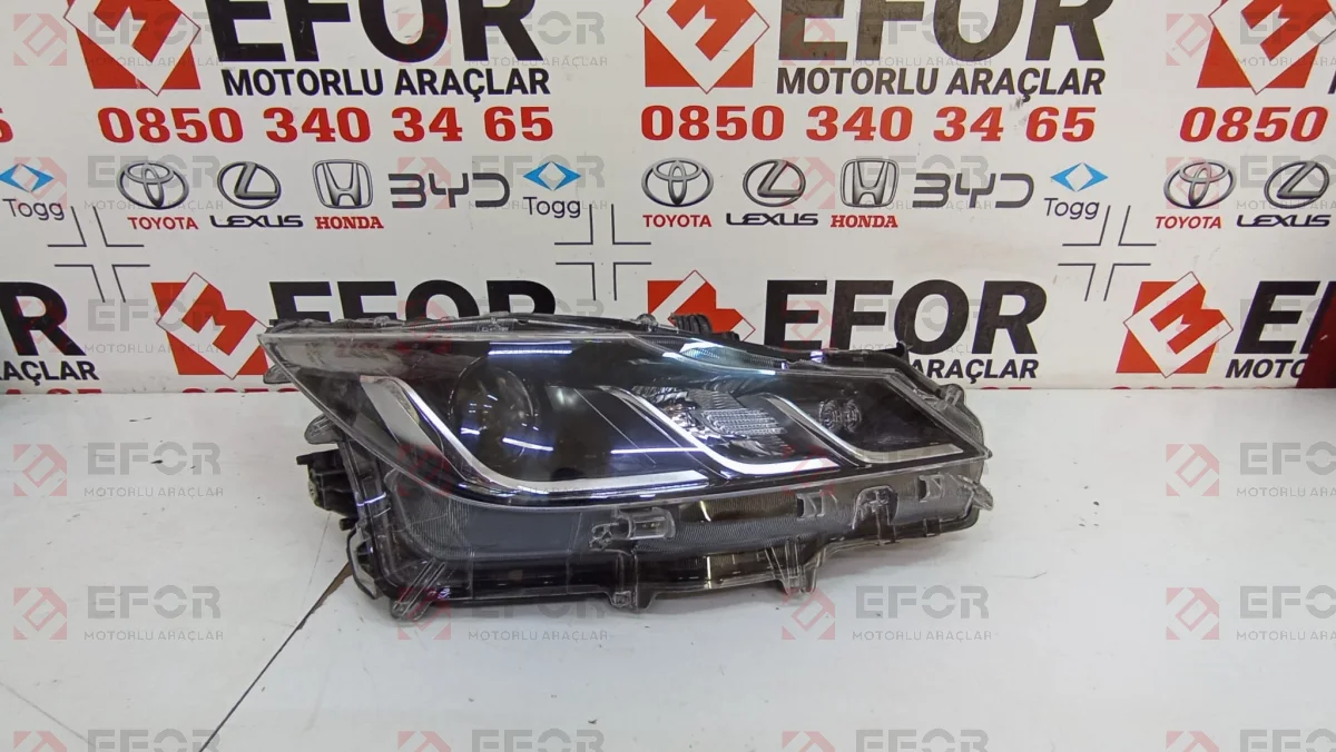 TOYOTA Corolla Sağ Far Lambası